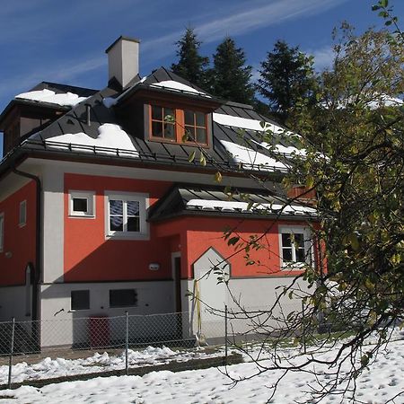 Villa Schnuck - Das Rote Ferienhaus باد جاستاين المظهر الخارجي الصورة